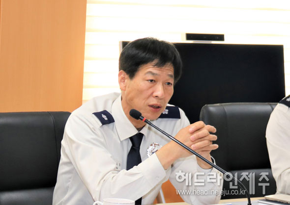 김수환 제주소방안전본부장이 지난 29일 제주소방서를 방문했다 (사진=제주소방안전본부) ⓒ헤드라인제주